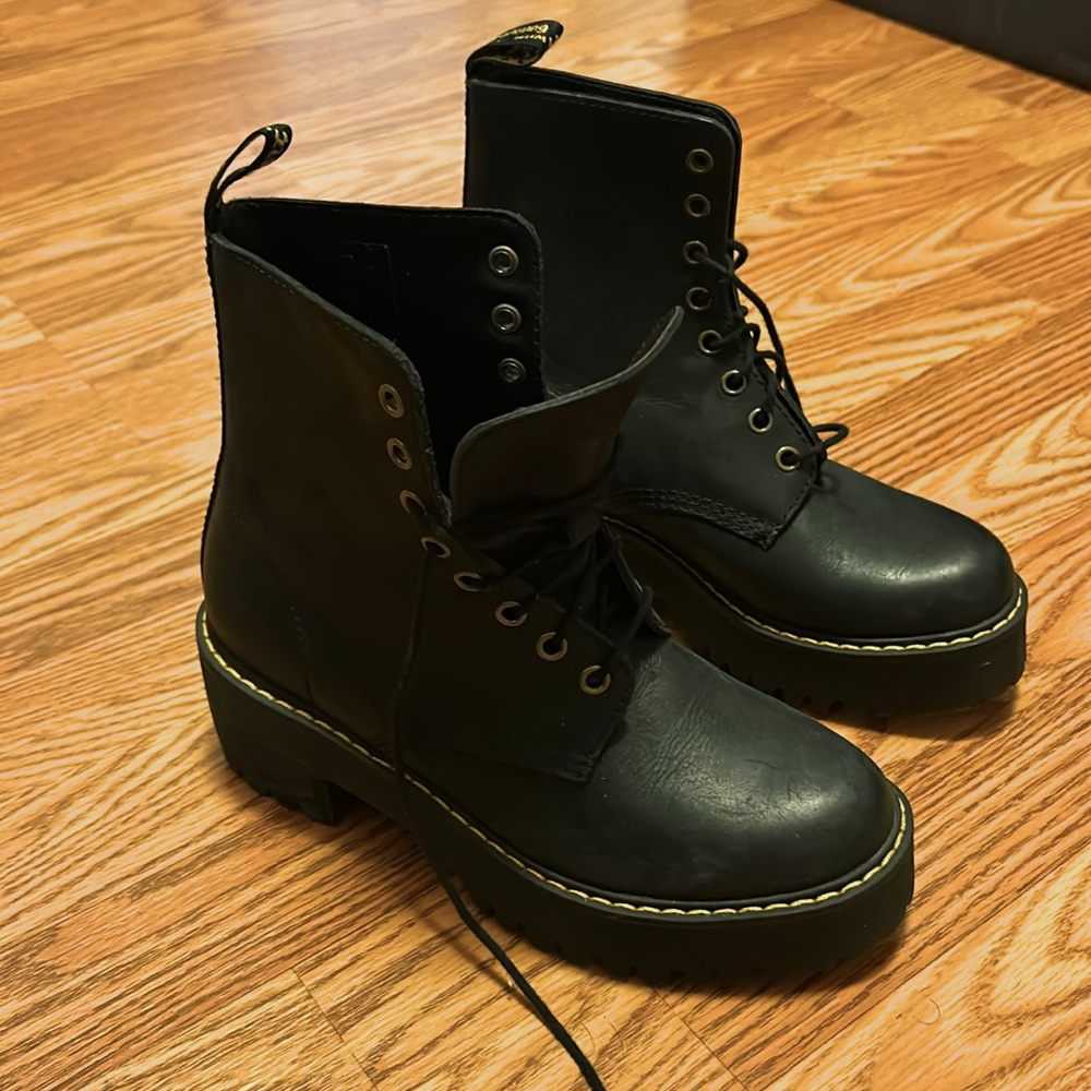 Doc Martens Boots - Picture 3 of 7